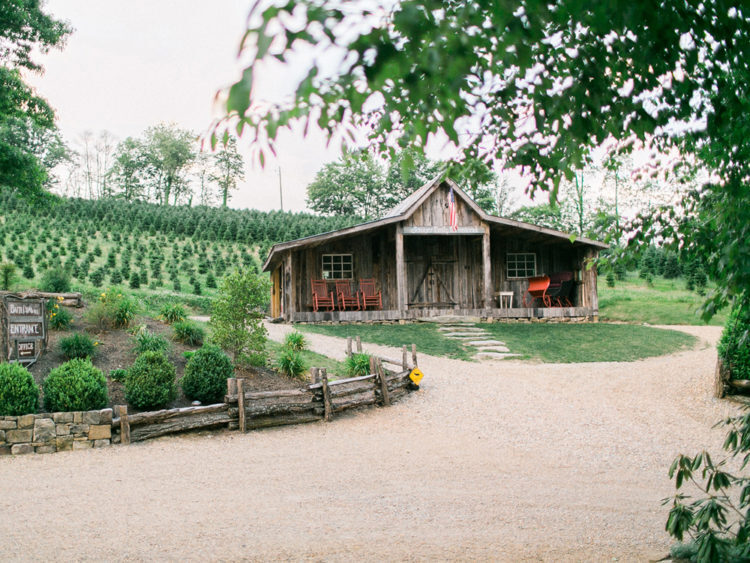 Sawyer-Farmstead-Wedding-Photo-002-750X563-1